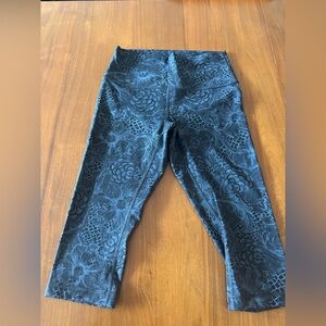 Lululemon High Rise Crop